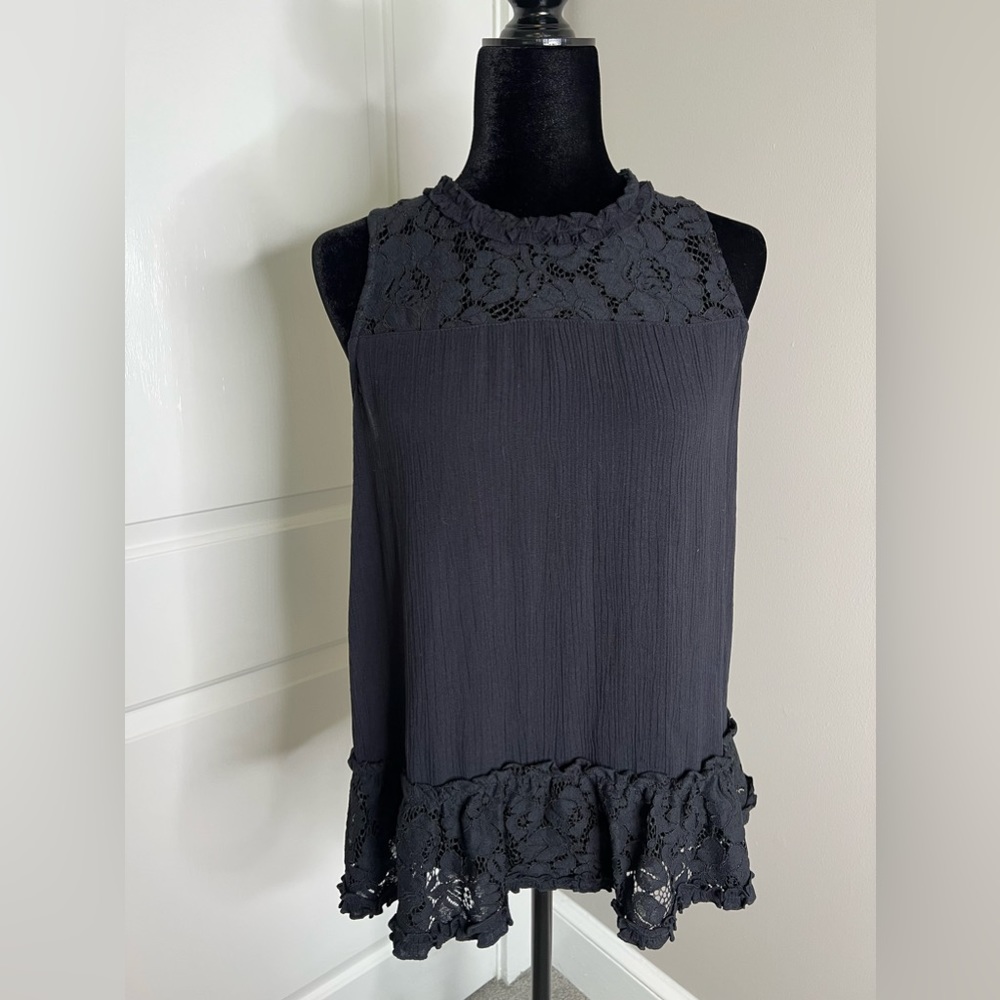 Ro & De Black Lace-Trim Sleeveless Tank Top
